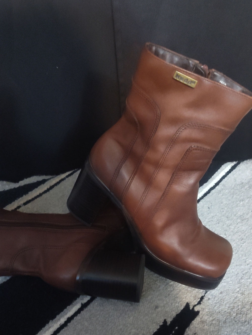 MUDD FIESTA  Brown Leather Block Heel Ankle Boots -